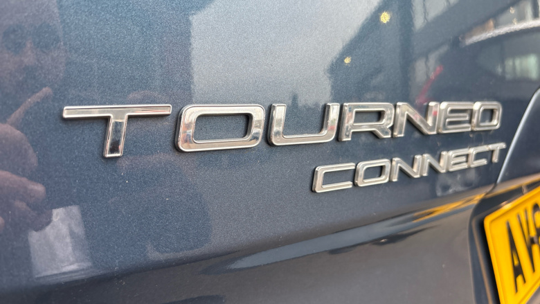 Ford Grand Tourneo Connect 1.5 EcoBlue 120 Titanium 5dr Diesel Estate